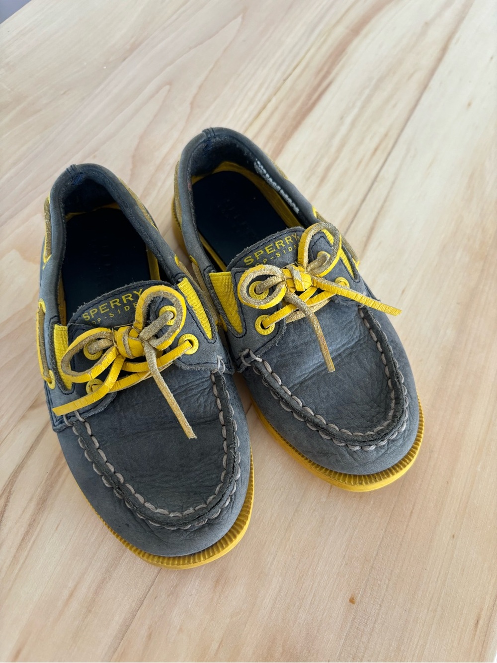 Sperry size 10 little boy shoes